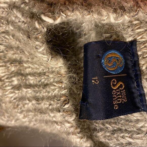 Gray turtle neck size 12 knitted sweater - Picture 5 of 5